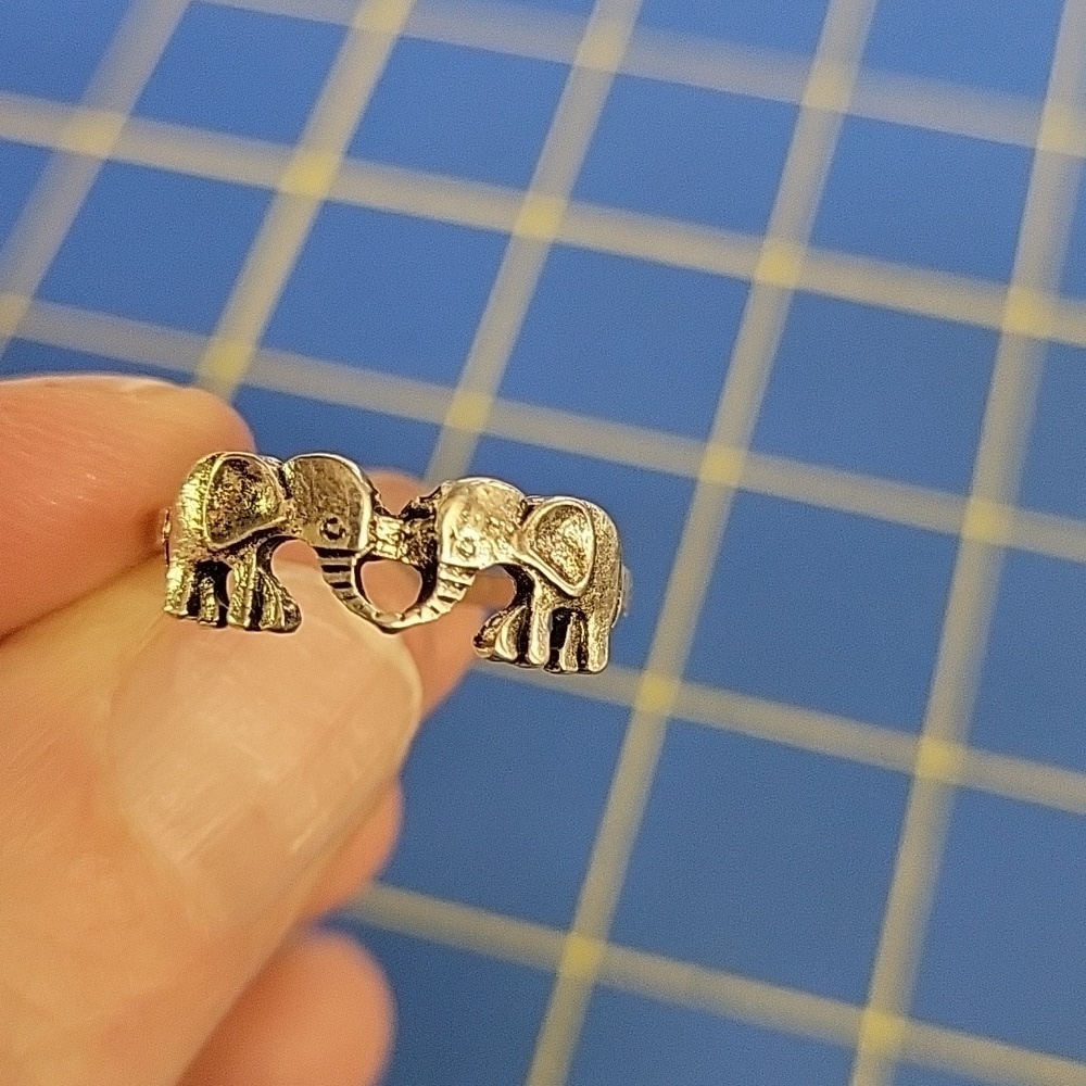 Elephant Pair Silver Tone Ring Size 8.5